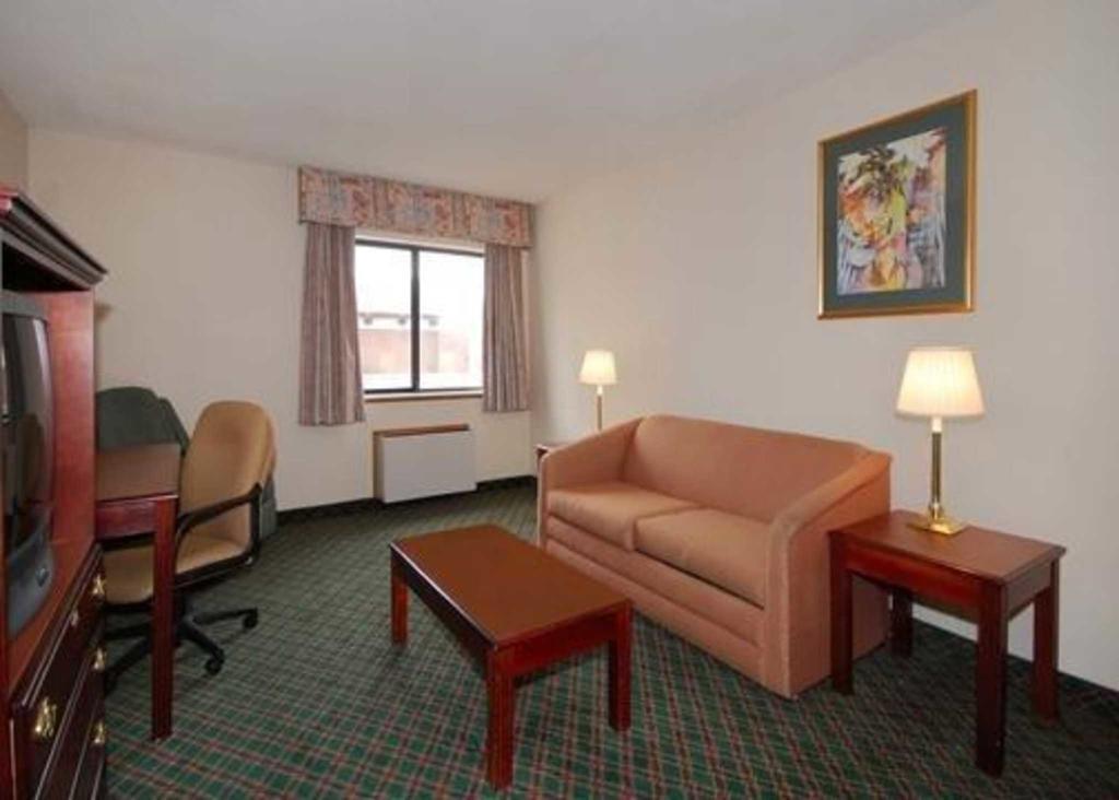 Quality Inn Fairborn Exteriér fotografie