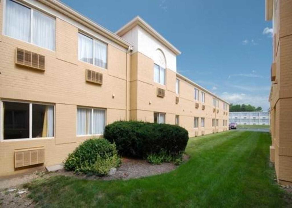 Quality Inn Fairborn Exteriér fotografie