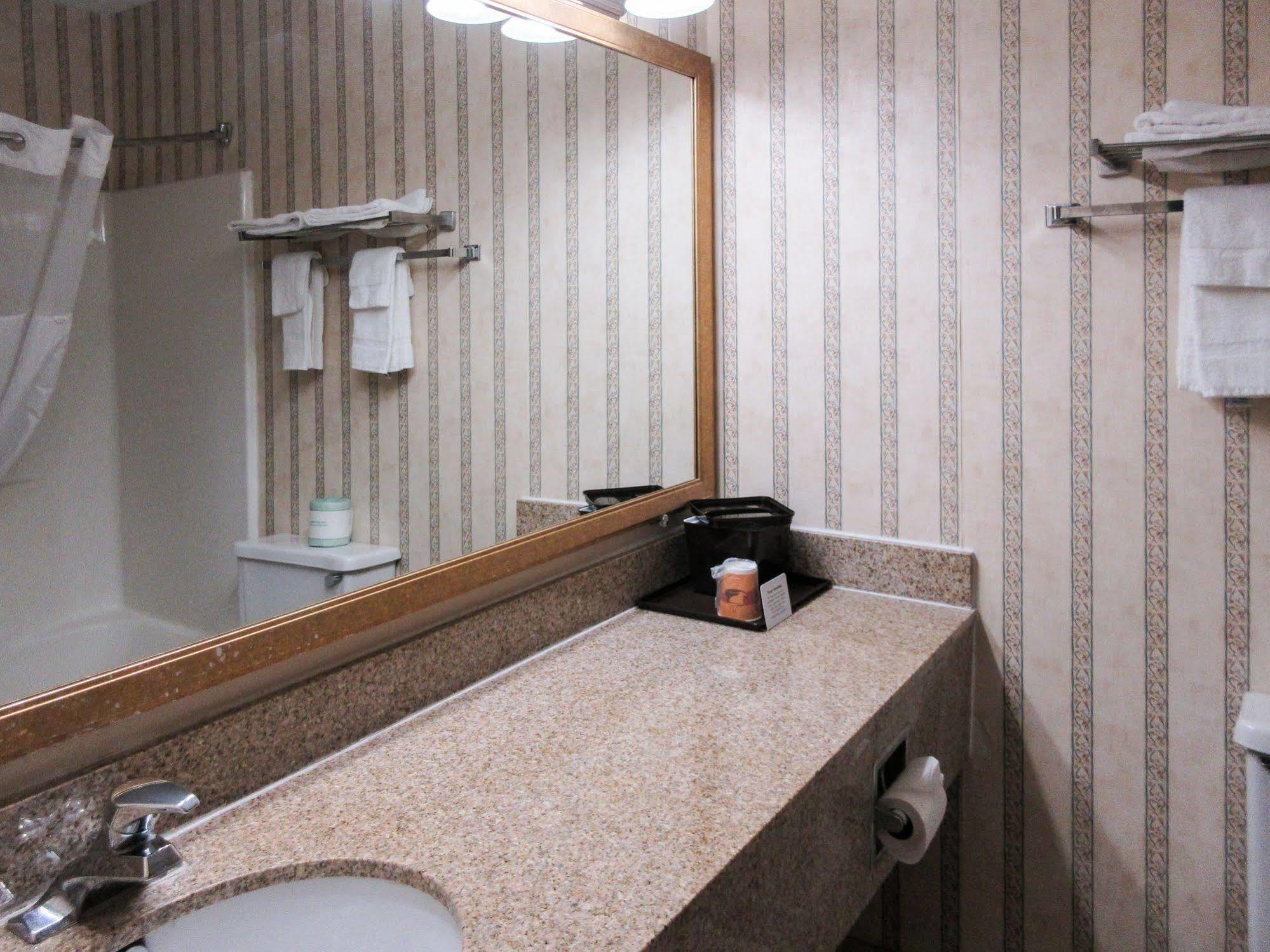 Quality Inn Fairborn Exteriér fotografie